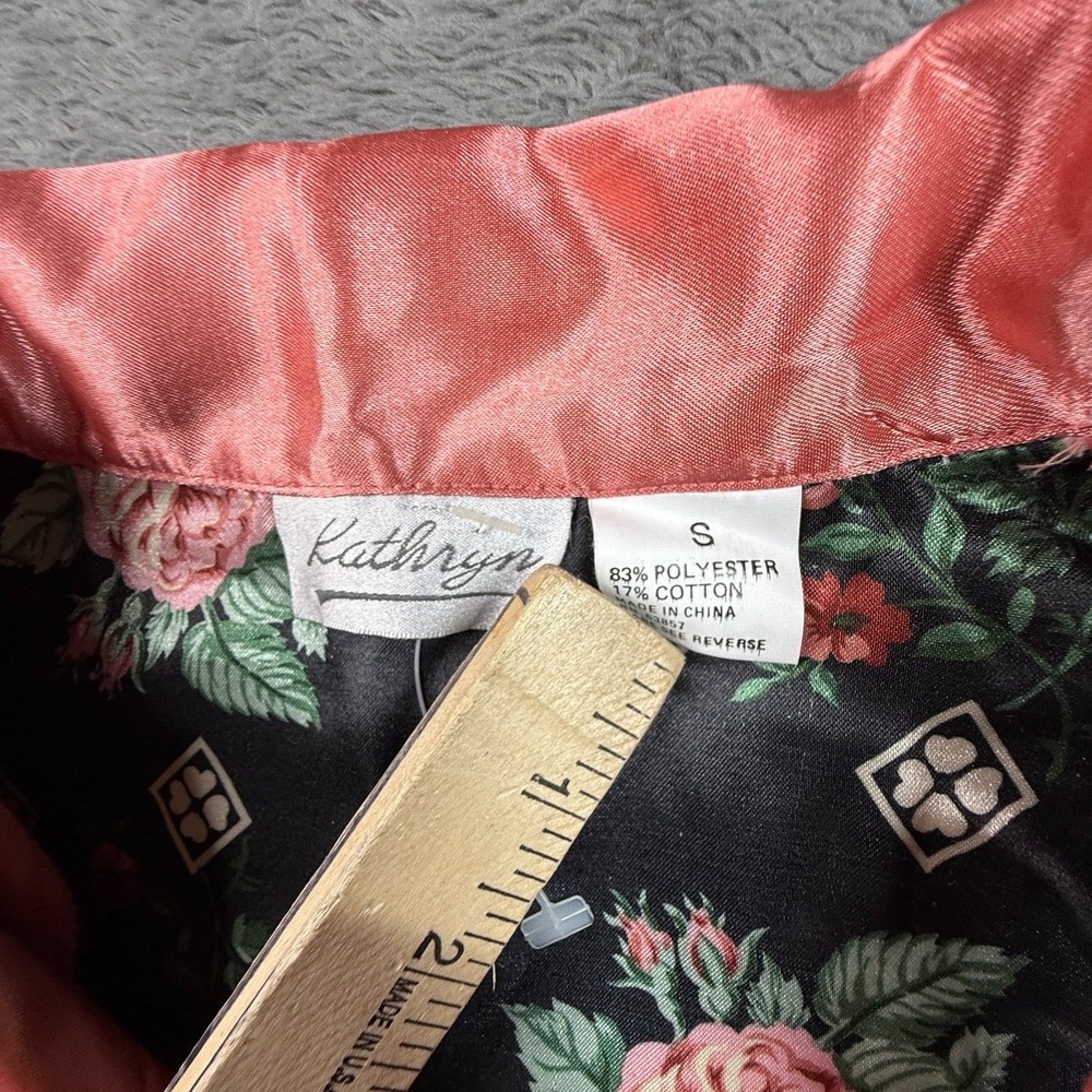 Kathryn Womens S Satin Robe NWT Black Pink Floral Print Long Sleeve Sleepwear - Picture 3 of 6